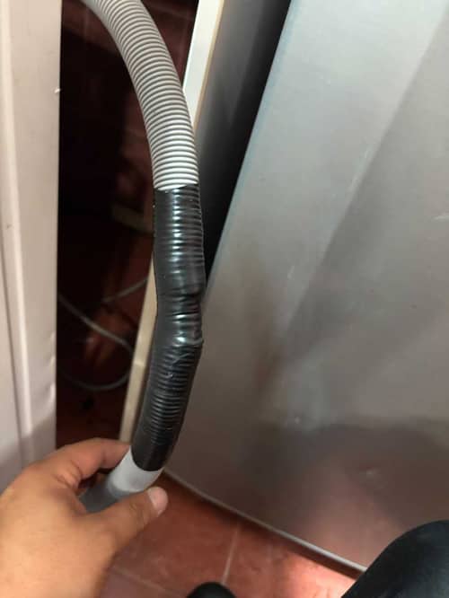 關小姐每次都推回這部Samsung WD系列洗衣機，師傅檢查排水喉後發現意外真相 🤯