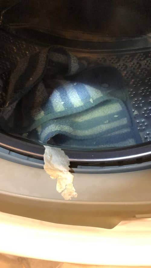 衣服總是黏著灰色碎屑，這部Zanussi前置式洗衣機的清洗真相 🧩