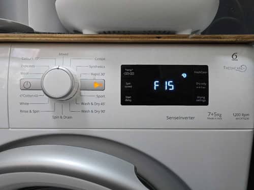 惠而浦WFCR系列洗衣機F15故障碼背後：焗乾發熱線漏電的完整更換實錄 🔧