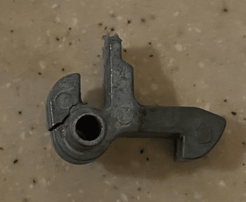 這部Zanussi ZWSH系列洗衣機門勾斷裂，客戶用膠水黏回去竟然還是不能用？ 🤔