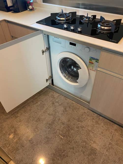 這部Cristal WDC系列洗衣機脫水狂撞煤氣爐？避震器老化的關鍵替換步驟 🎯