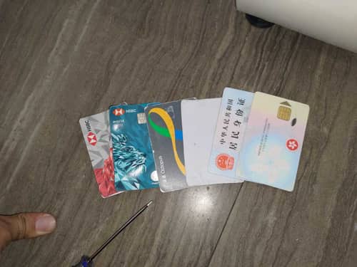 這部西門子WD系列洗衣機內膽夾住6張重要證件，師傅3種取物技巧全數救回 💳