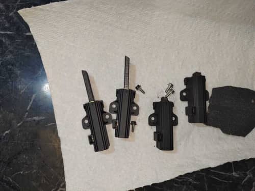 用了六年的GAGGENAU WD系列洗衣機滾筒突然不轉？師傅拆開摩打找到答案 🔍