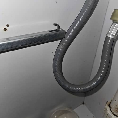 抽屜每天推拉竟成洗衣機殺手！這部西門子WU系列入水喉被撞穿的真相 🚪