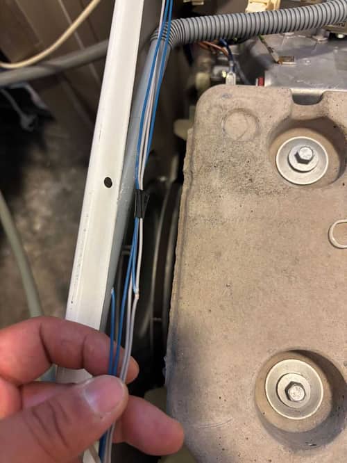 換過入水掣仍然不入水？這部Bauknecht WBKI系列洗衣機的真正問題藏在線路裡 💡