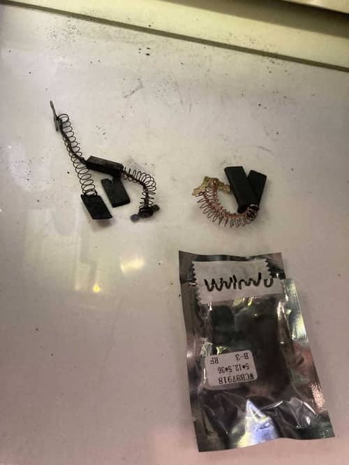 這部Siemens洗衣機滾筒不轉了💡租約剩三個月的他算出最划算方案