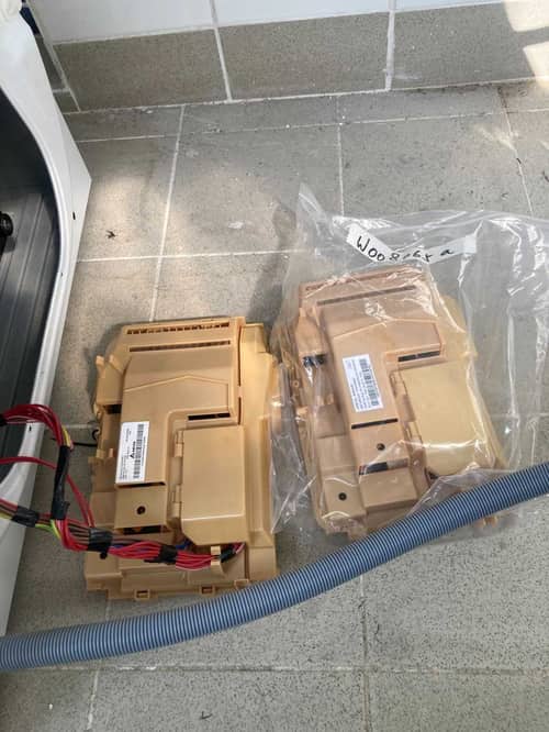 從F18到恢復正常運轉：這部Whirlpool FFCR系列洗衣機電子板受潮的啟示 🔁