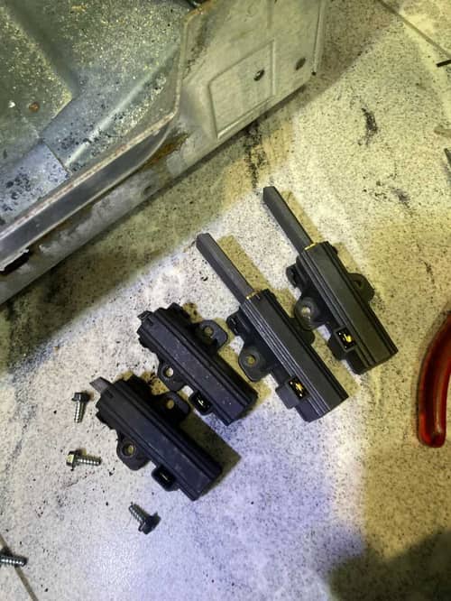 西門子WK系列洗衣機E12令流程中斷 🎐師傅上門一邊換碳刷一邊教正確停機步驟