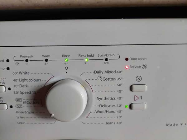 面板著Service燈，代表故障碼F06的燈號🛠️Whirlpool惠而浦前置式洗衣機 AWC7085A