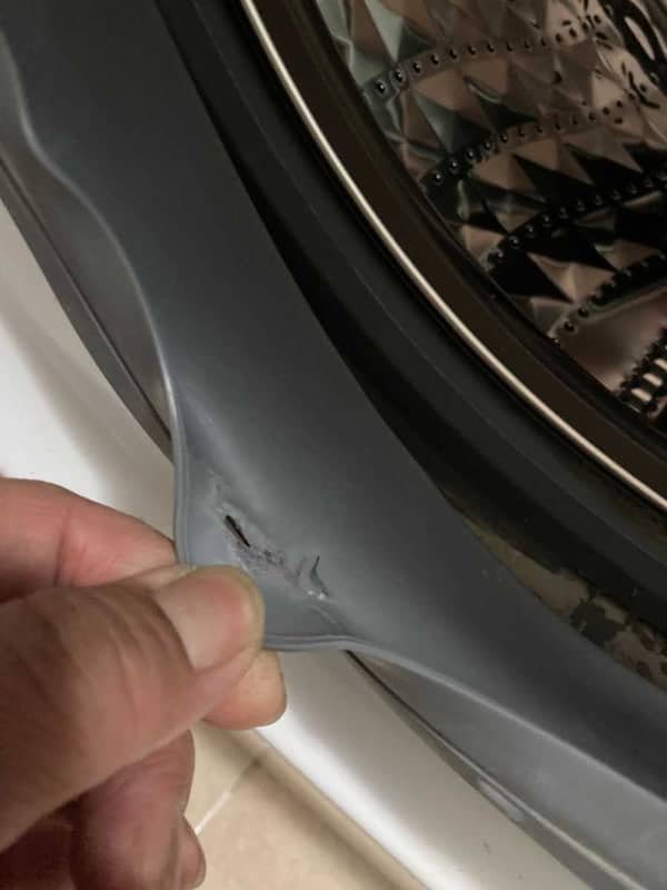門膠邊鬆脫夾住衣物 😲 Samsung三星前置式洗衣機 WW70K5210VW/SH