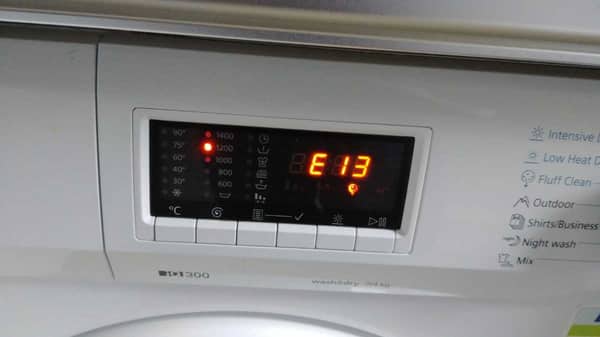 出現故障碼E13，壞門鎖掣🚫Siemens西門子前置式洗衣機 WD14D366HK/03