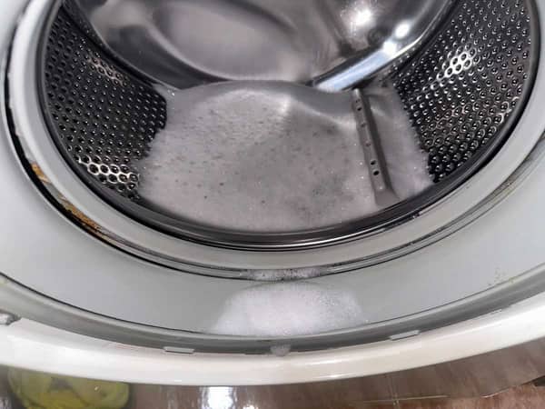 一部三年未清洗的洗衣機💦Zanussi金章牌前置式洗衣機 ZWC85055W