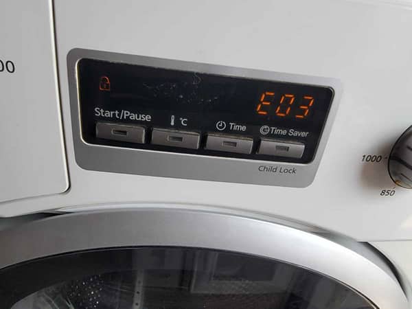 出現故障碼E03，不排水🔧Panasonic樂聲牌前置式洗衣機 NA106VC5