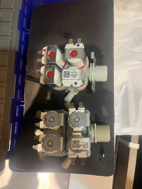 梁先生家這部LG FC系列洗衣機關機後竟然持續漏水？原因找到了💧