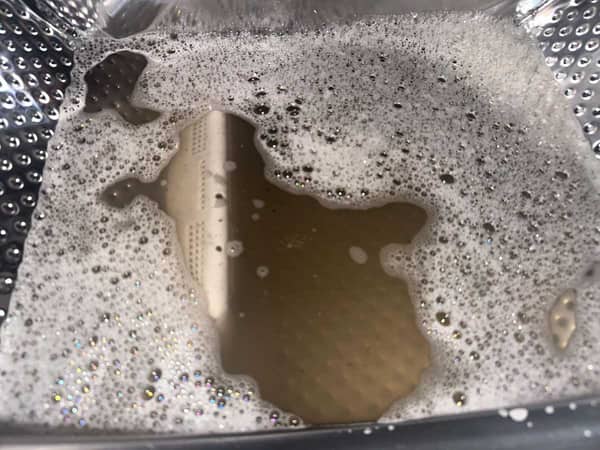 洗衣機衣物沾黑點？門膠邊黑色污垢清除記🧴De-Dietrich前置式洗衣機 DLZ692JU