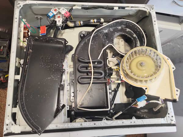 賴太驚覺衣服烘不乾：這部LG FMKA系列洗衣機一次除塵還原強勁風力 🍂