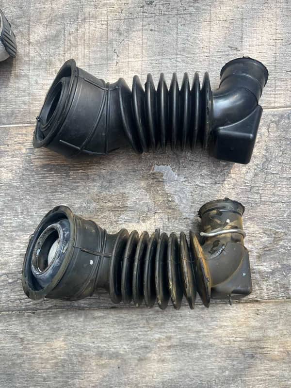 洗到一半突現漏水！這部惠而浦FWG系列洗衣機缸底喉被金屬線刺穿 💧