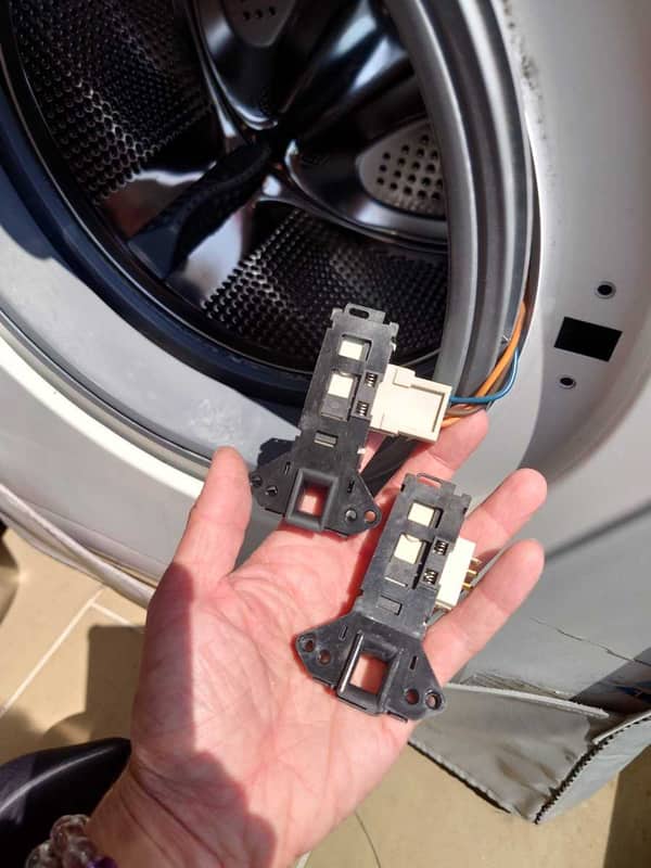 E30錯誤碼讓人重複拍門好幾次？這部Zanussi ZWM系列洗衣機更換門鎖掣後秒回正軌 ⏳