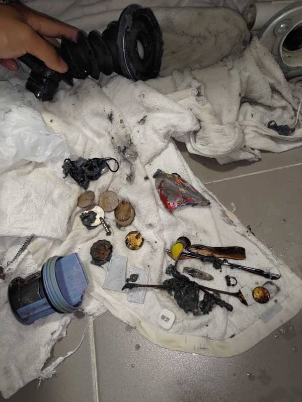 金屬黑頭針×硬幣卡住排水，這部西門子 WS系列洗衣機E18故障排查 🕵️