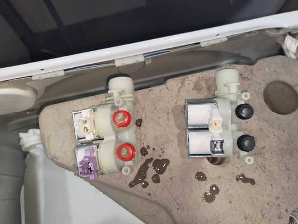 洗衣日突然被h2o錯誤碼打斷，這部惠而浦CFCR系列洗衣機如何重獲正常入水速度？🤔