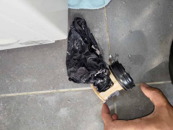 這部Panasonic NAS系列洗衣機為何掛E21後不排水？師傅現場竟發現泳帽卡塞 🧺