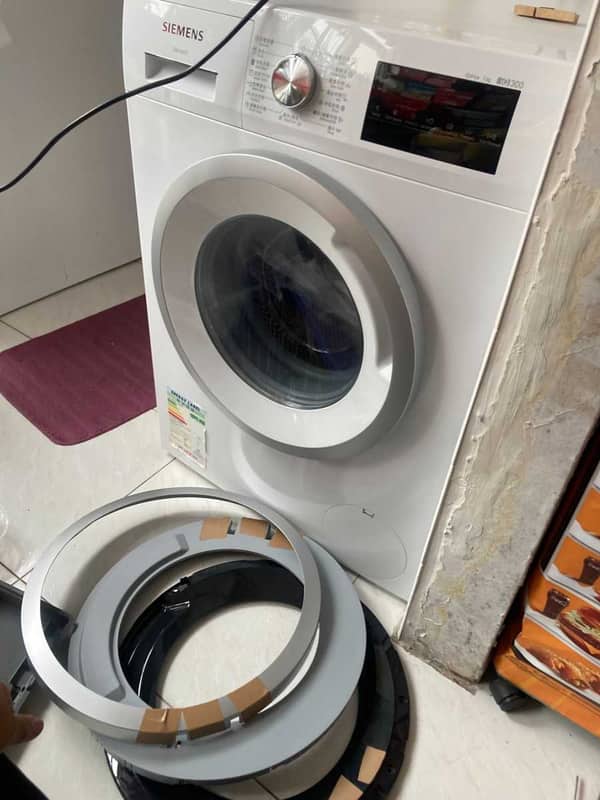 膠布急救撐不住，這部西門子WM系列洗衣機機門框裂縫升級實錄 🌀