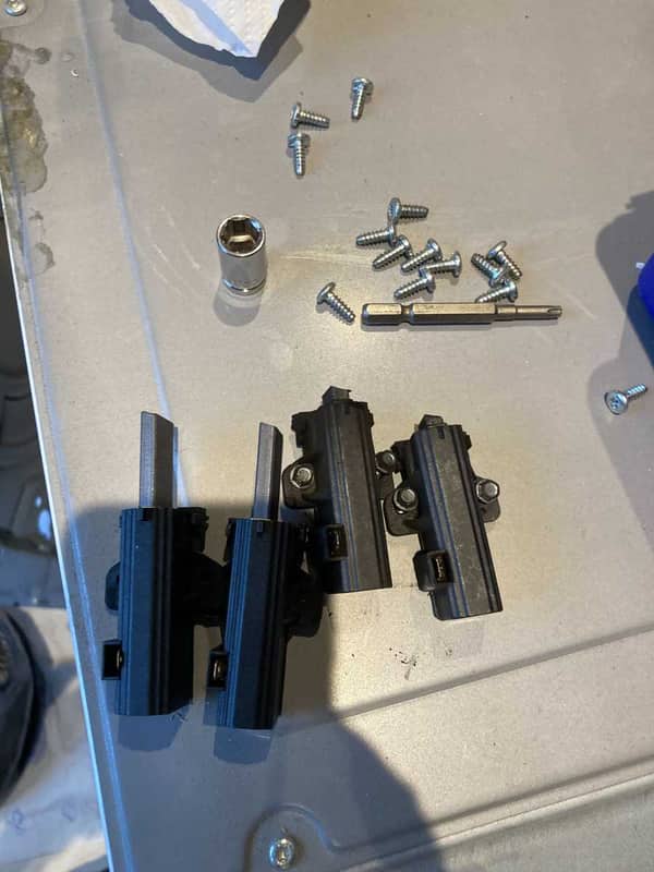 天天三次洗衣不停歇，這部西門子WD系列洗衣機碳刷耗損導致脫水低落🔍