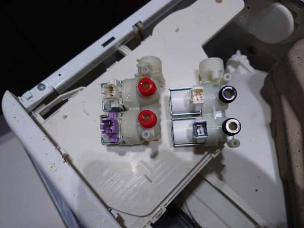 這部惠而浦CFCR系列洗衣機為何出現h2o故障？入水掣膠皮老化全程拆解 🧩