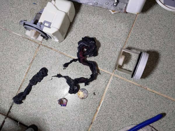 硬幣破報紙堵塞排水泵，這部Whirlpool TDLR系列洗衣機終於擺脫漏水困擾 💦