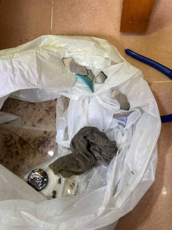 排水系統失效？這部惠而浦AWO系列洗衣機膠製洗衣球碎片竟是元兇 🤯