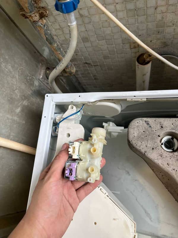 這部惠而浦CFCR系列洗衣機h2o故障碼🔍解析入水掣這個關鍵零件損壞原因