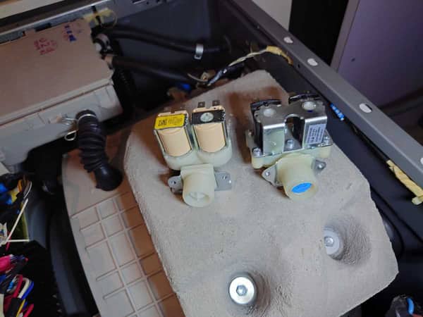 明明沒開機卻有水進入？這部LG WFN系列洗衣機客戶的60分鐘入水掣更換體驗 ⚡