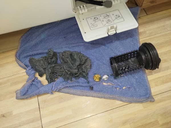 合租單位共用洗衣機的代價：這部LG FV系列排水系統塞滿雜物實錄 🏠