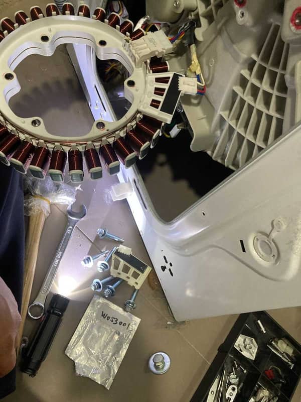 這部LG WFCN系列洗衣機LE故障碼嚇壞主人 師傅診斷後發現只是轉速傳感器問題 😮