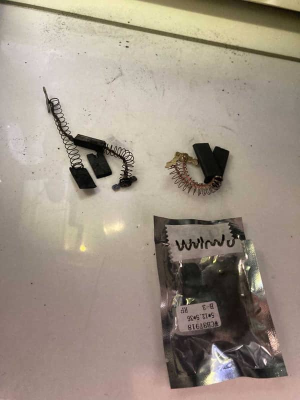 這部Siemens洗衣機滾筒不轉了💡租約剩三個月的他算出最划算方案