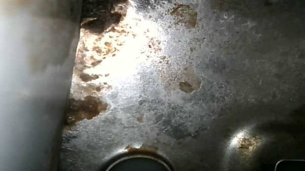 謝小姐在深井接手這部西門子前置式洗衣機，清洗專員揭露機內隱藏污垢 🧫