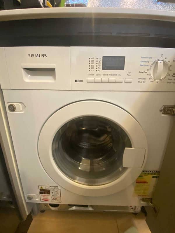 東涌住戶洗衣機罷工 這部西門子WK系列洗衣機E06故障碼竟因排水泵老化 🌊