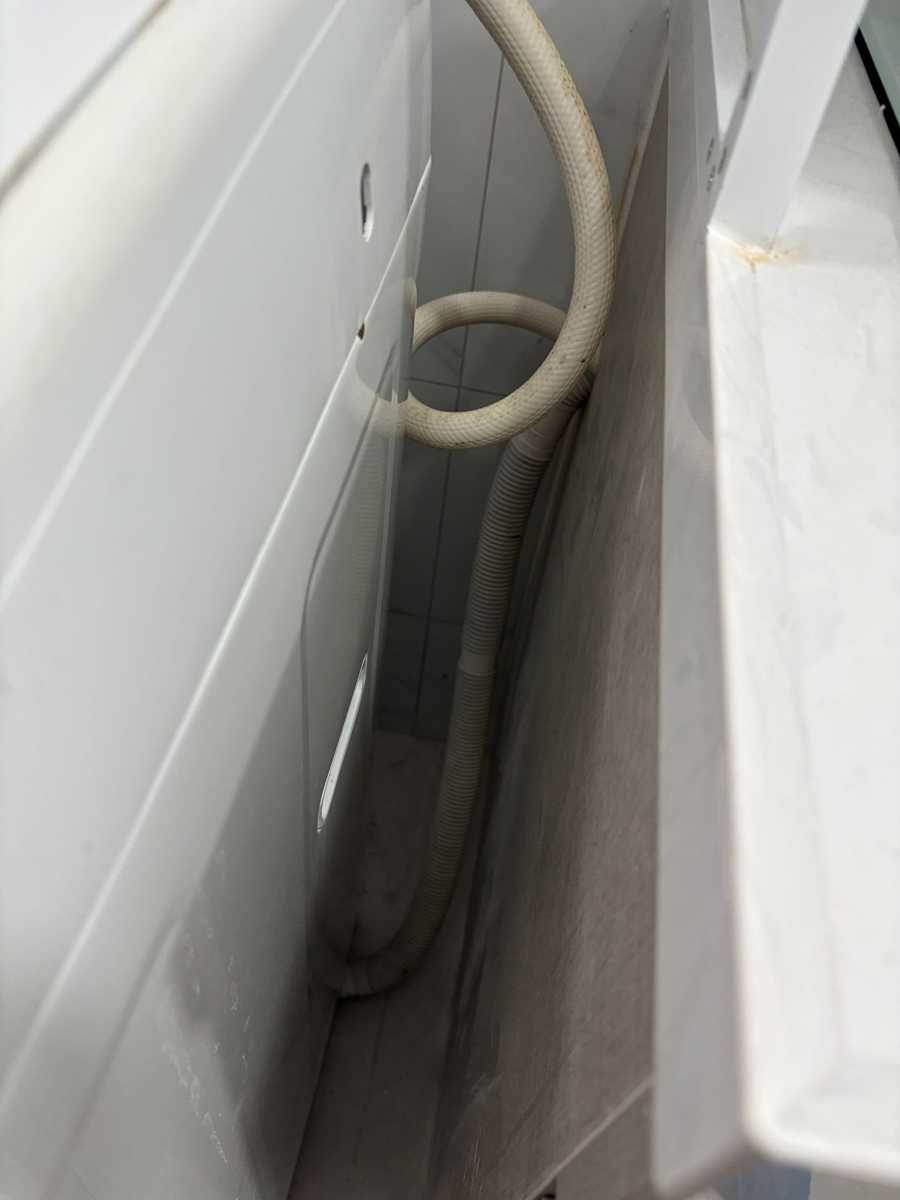 這部日立NW系列洗衣機為何不排水？裝修後高位排水配置引發困擾 🏡