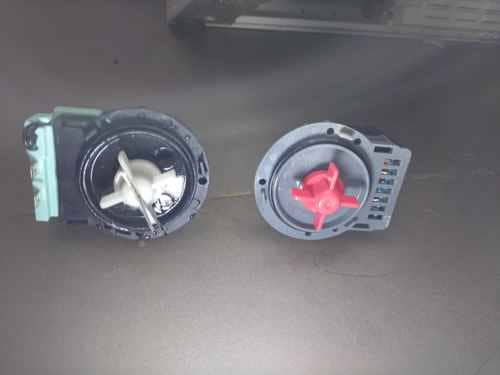 這部惠而浦FRAL系列洗衣機的突突突噪音從何而來？髮夾卡泵現場排查 🧐