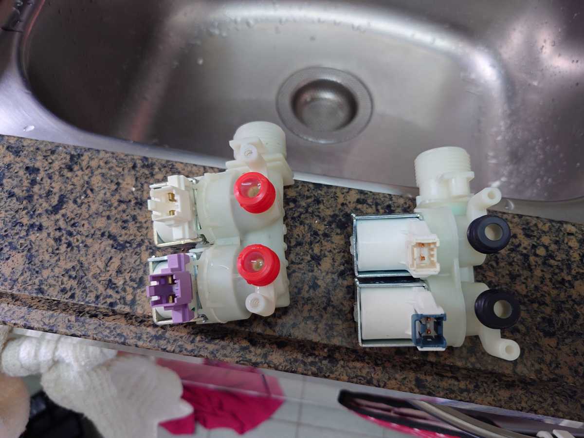 從丟棄到維修：師傅現場剖析這部惠而浦CFCR系列洗衣機H2O故障碼💡