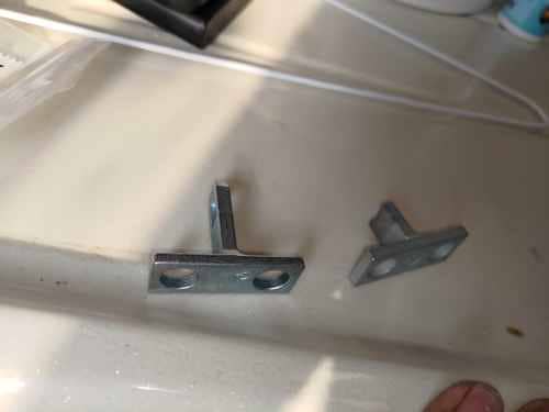 為何這部飛歌牌PWS系列洗衣機機門勾會秒斷？師傅檢查發現關鍵原因 🤔