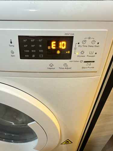 這部Zanussi ZKN系列洗衣機E10故障碼烘乾失靈？師傅精準換線圈解憂🔄