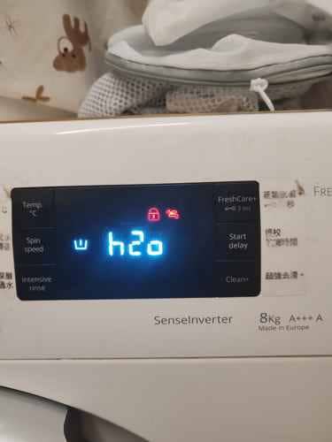 洗衣時間拖成無限賽跑？這部惠而浦CFCR系列洗衣機冒出H2O故障碼⏳