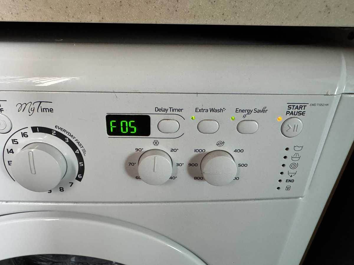 DIY影片派不上用場？這部Indesit EWD系列洗衣機F05排水難題怎麼解 🧩