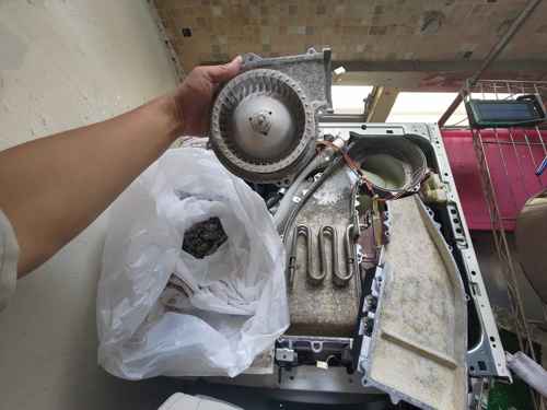 熱風不熱、風量變微？師傅拆機剖析這部西門子WD系列洗衣機烘乾失靈現場 🔍