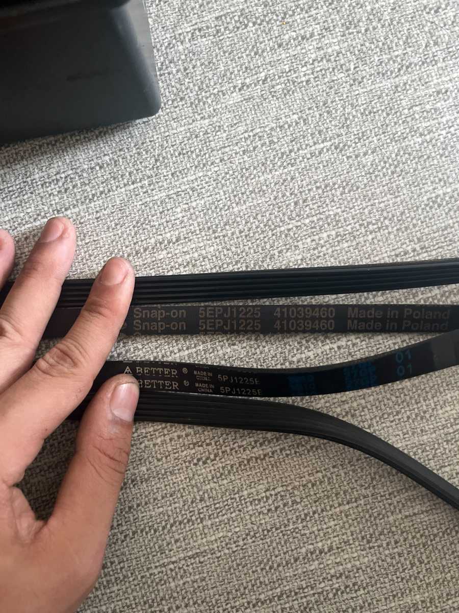 這部De-Dietrich DLZ系列洗衣機因厚重毛氈負荷皮帶滑脫，滾筒不轉 🧺