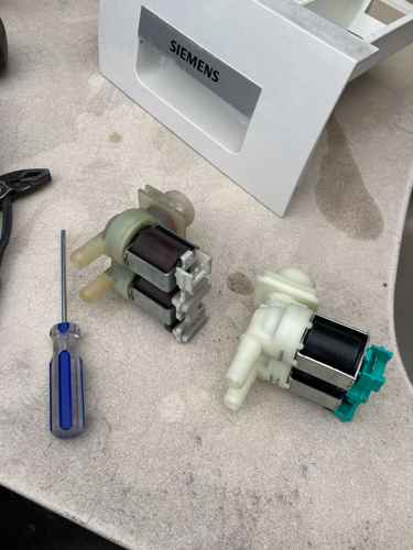 這部西門子WM系列洗衣機關機後內膽竟然積水？探究入水掣老化原因 🔍