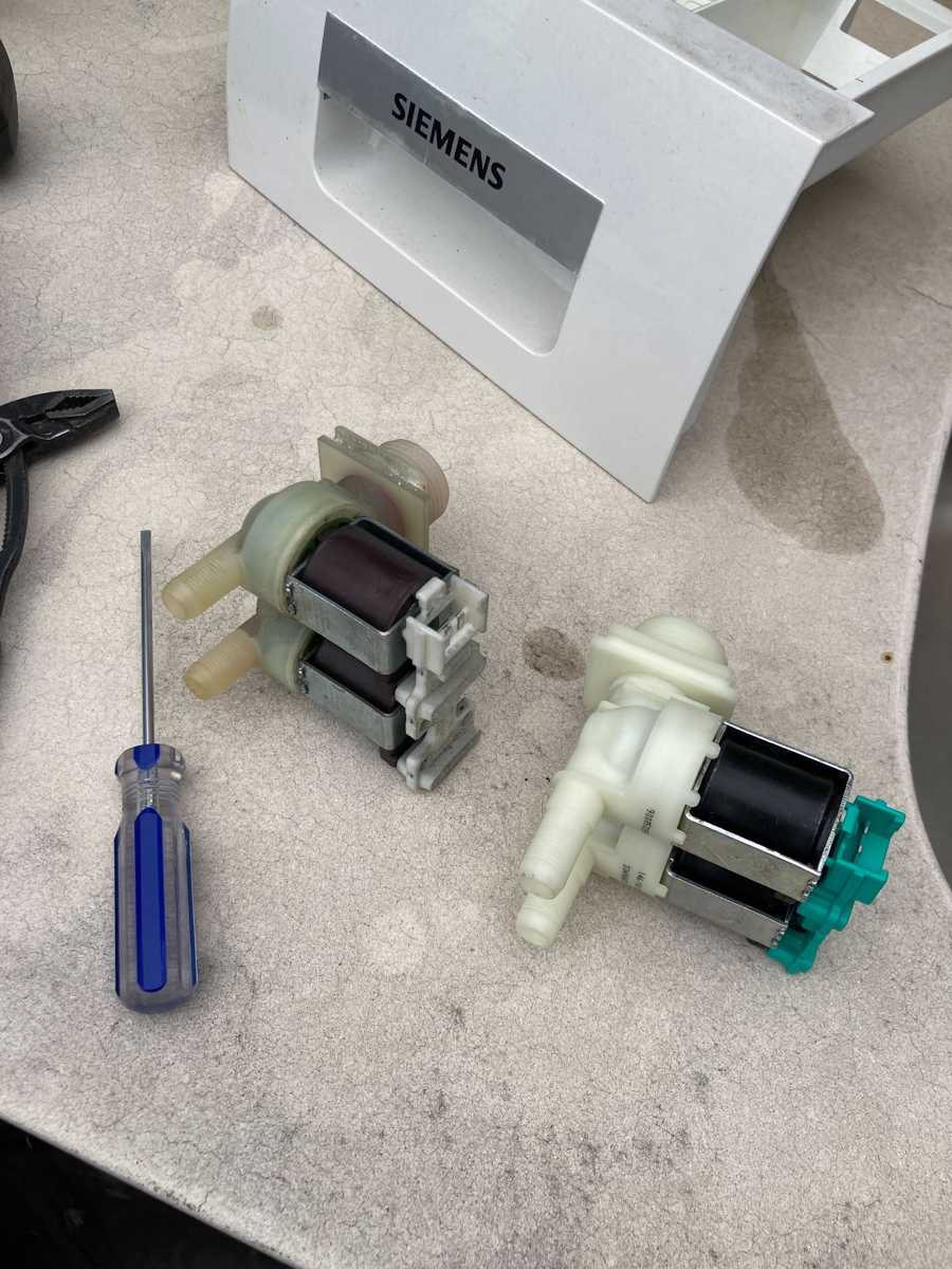這部西門子WM系列洗衣機關機後內膽竟然積水？探究入水掣老化原因 🔍