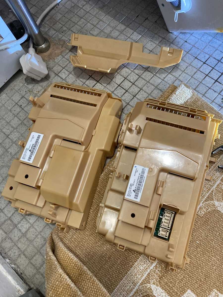 這部惠而浦CFCR系列洗衣機F06故障後門鎖怎麼都扣不上？現場更換2大零件解決 🎯