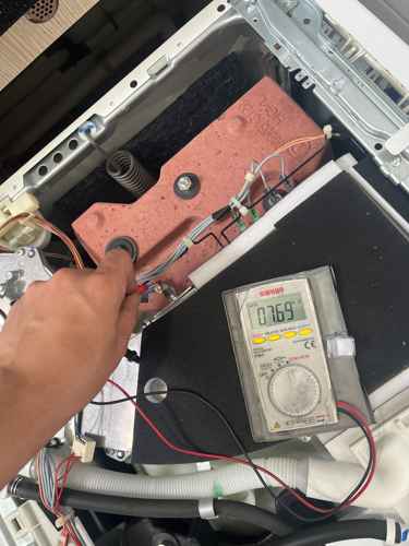 面對跳掣警示，這部西門子WD系列洗衣機師傅如何快速排除漏電隱患 💡